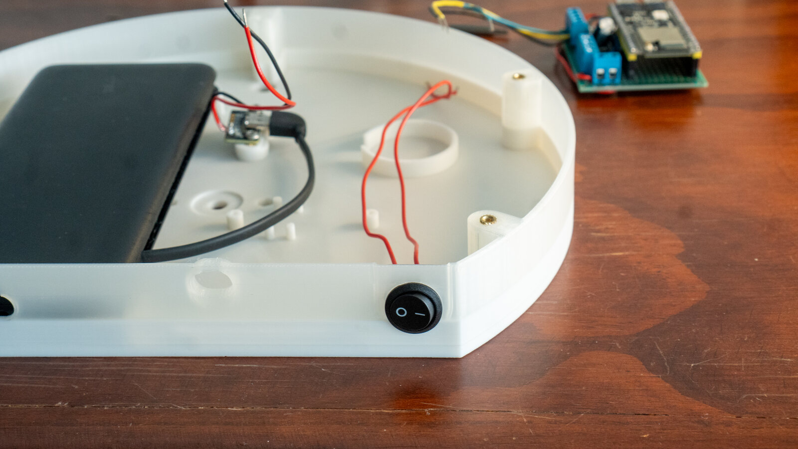 The battery, wiring and switch set into the back box